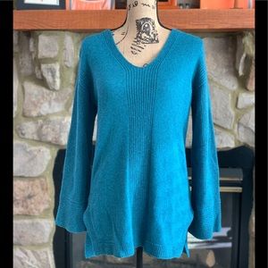 Loft M Ladies Sweater. Teal. Made with Italian Yarn